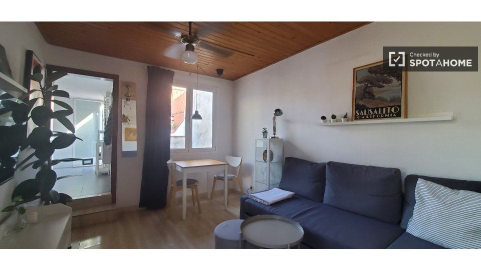 Dormitori de Pis de lloguer en  Barcelona Capital amb Aire condicionat, Calefacció i Moblat