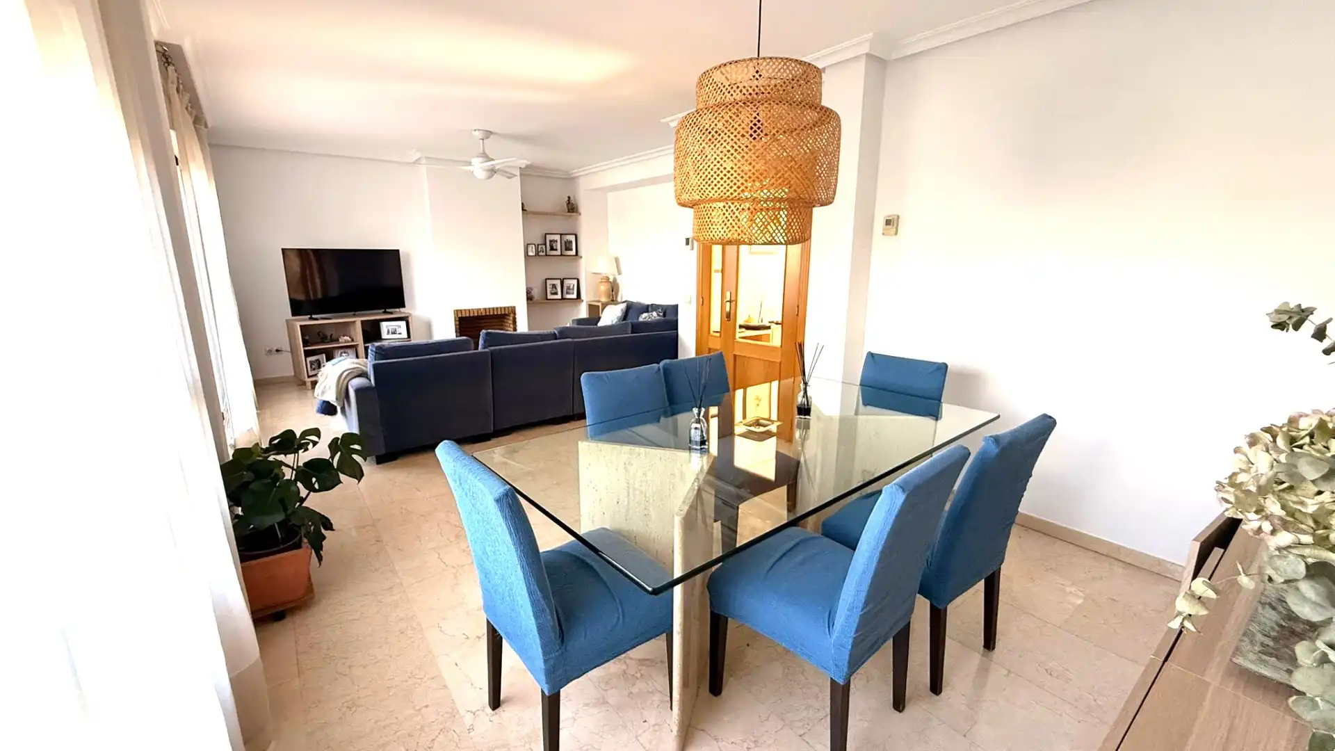 Comedor de Casa o chalet en venta en Madrid con Aire acondicionado, Calefacción y Jardín privado
