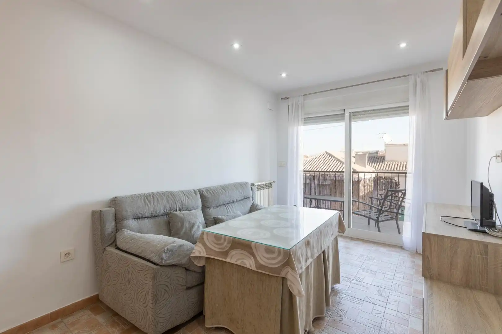 Sala d'estar de Pis en venda en Granada amb Aire condicionat, Calefacció i Terrassa