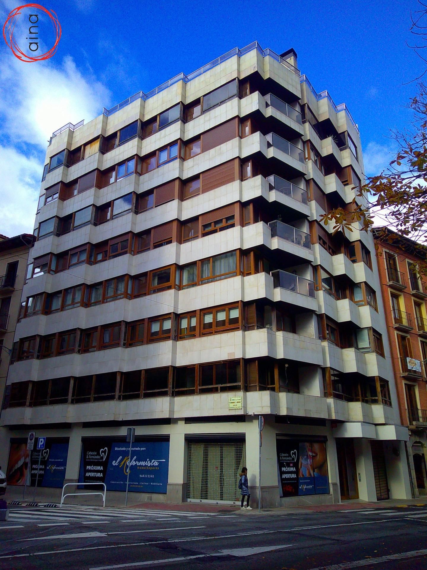 Exterior view of Office for sale in  Pamplona / Iruña  with Heating