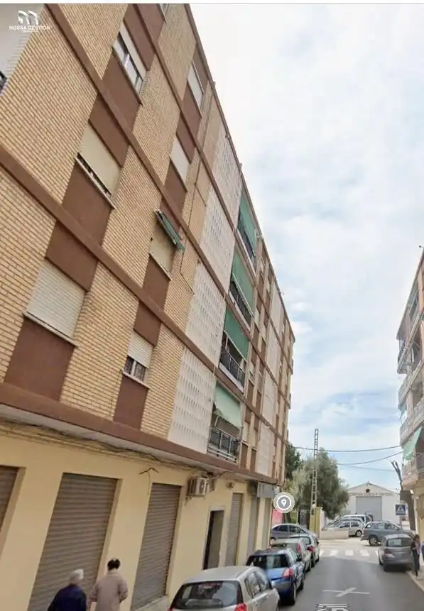 Vista exterior de Piso en venta en Paterna