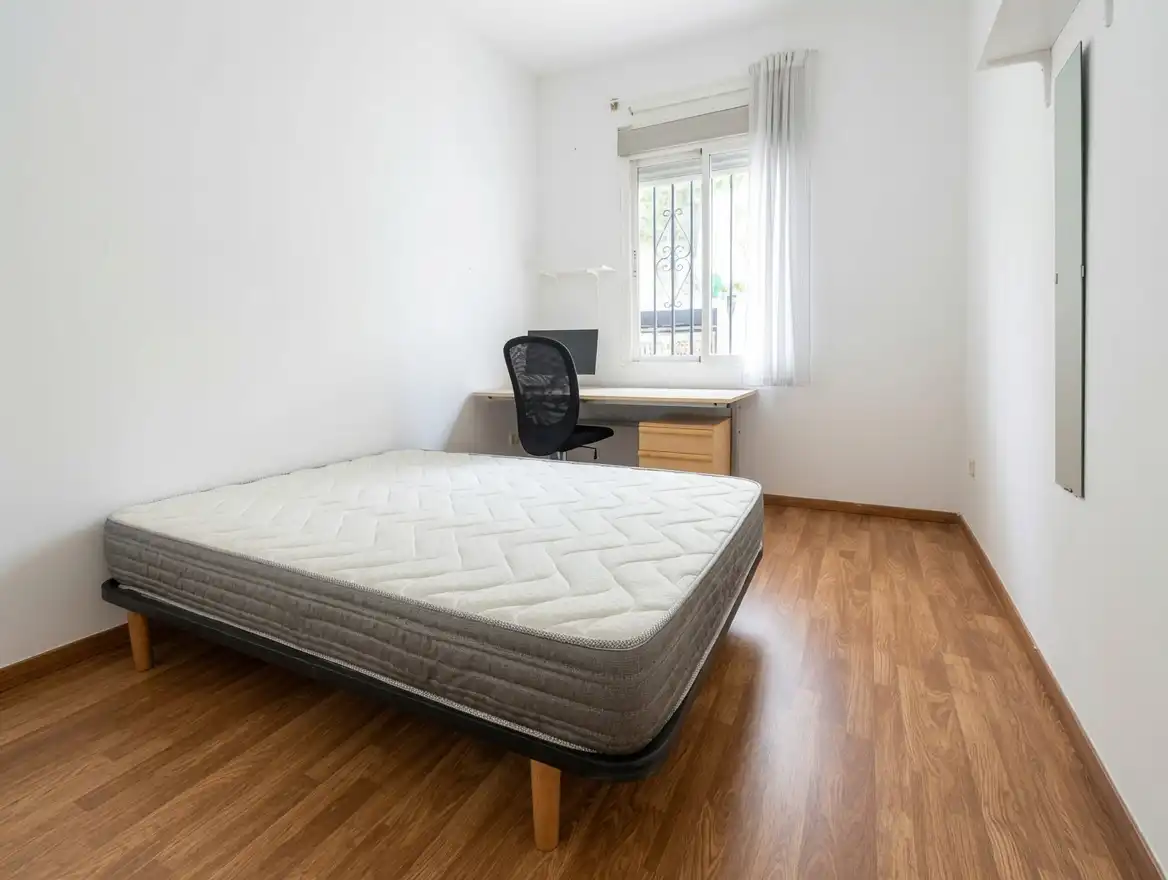 Bedroom of Flat for sale in Madrid  with Air Conditioner, Heating and Parquet flooring
