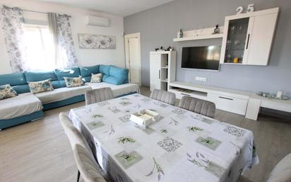 Sala d'estar de Casa o xalet en venda en Montijo amb Aire condicionat, Calefacció i Traster