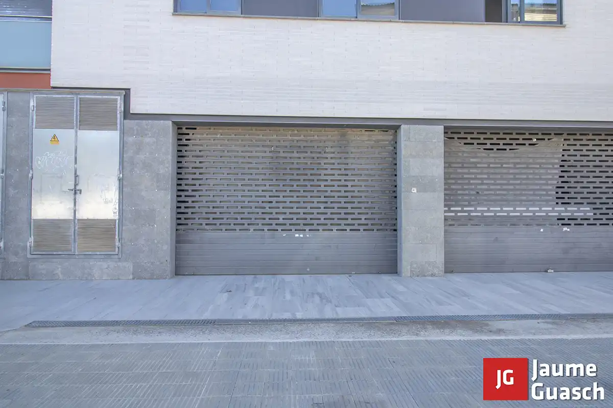 Vista exterior de Local en venta en Torredembarra con Terraza