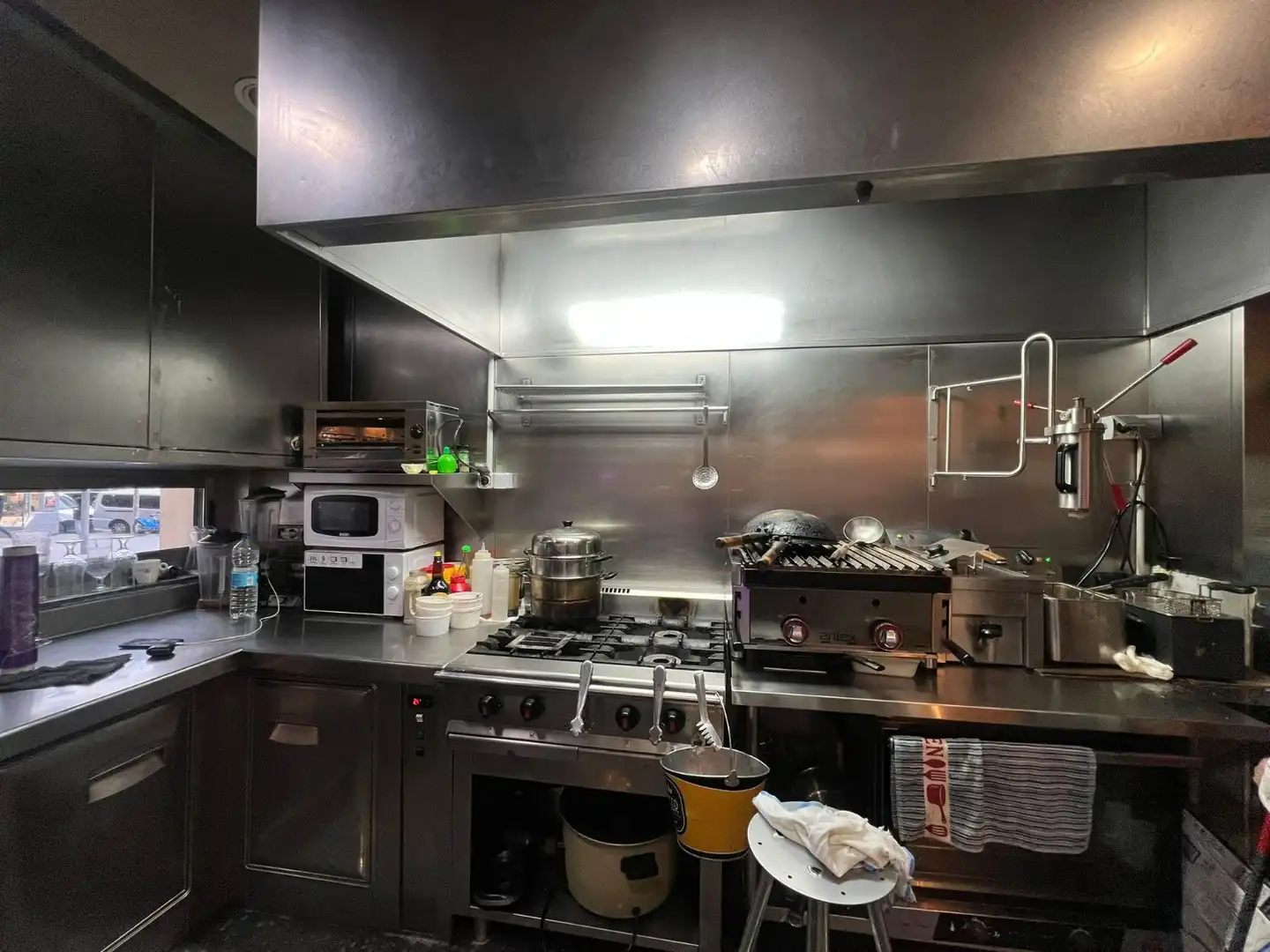 Cocina de Local en traspaso en Barcelona con Aire acondicionado, Calefacción y Amueblado