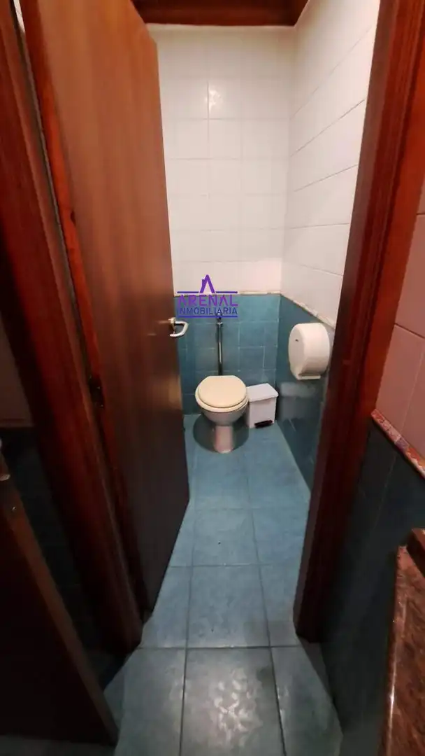 Badezimmer von Geschaftsraum zur Miete in A Pobra do Caramiñal