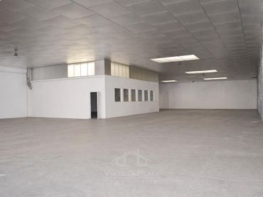 Nave industrial in vendita a Villares de la Reina