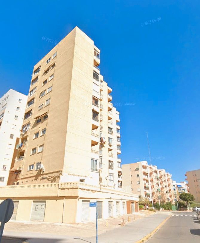 Vista exterior de Piso en venta en La Pobla de Farnals con Terraza y Piscina comunitaria