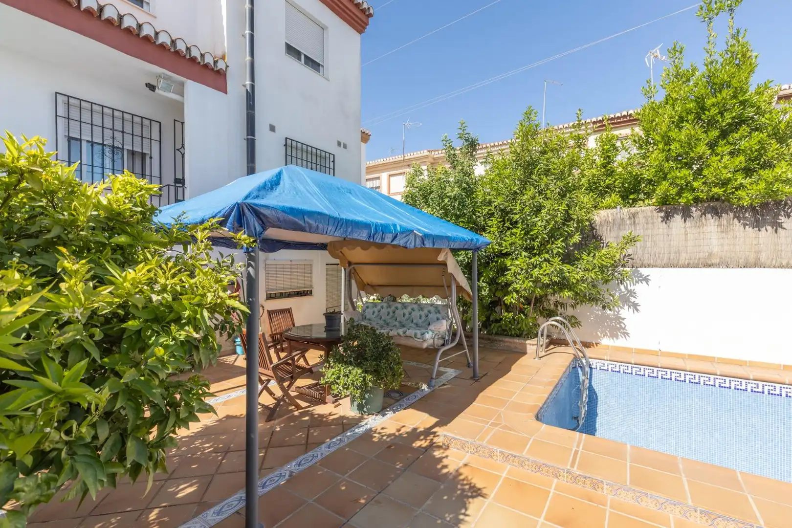 Jardí de Casa adosada en venda en Las Gabias amb Aire condicionat, Calefacció i Jardí privat