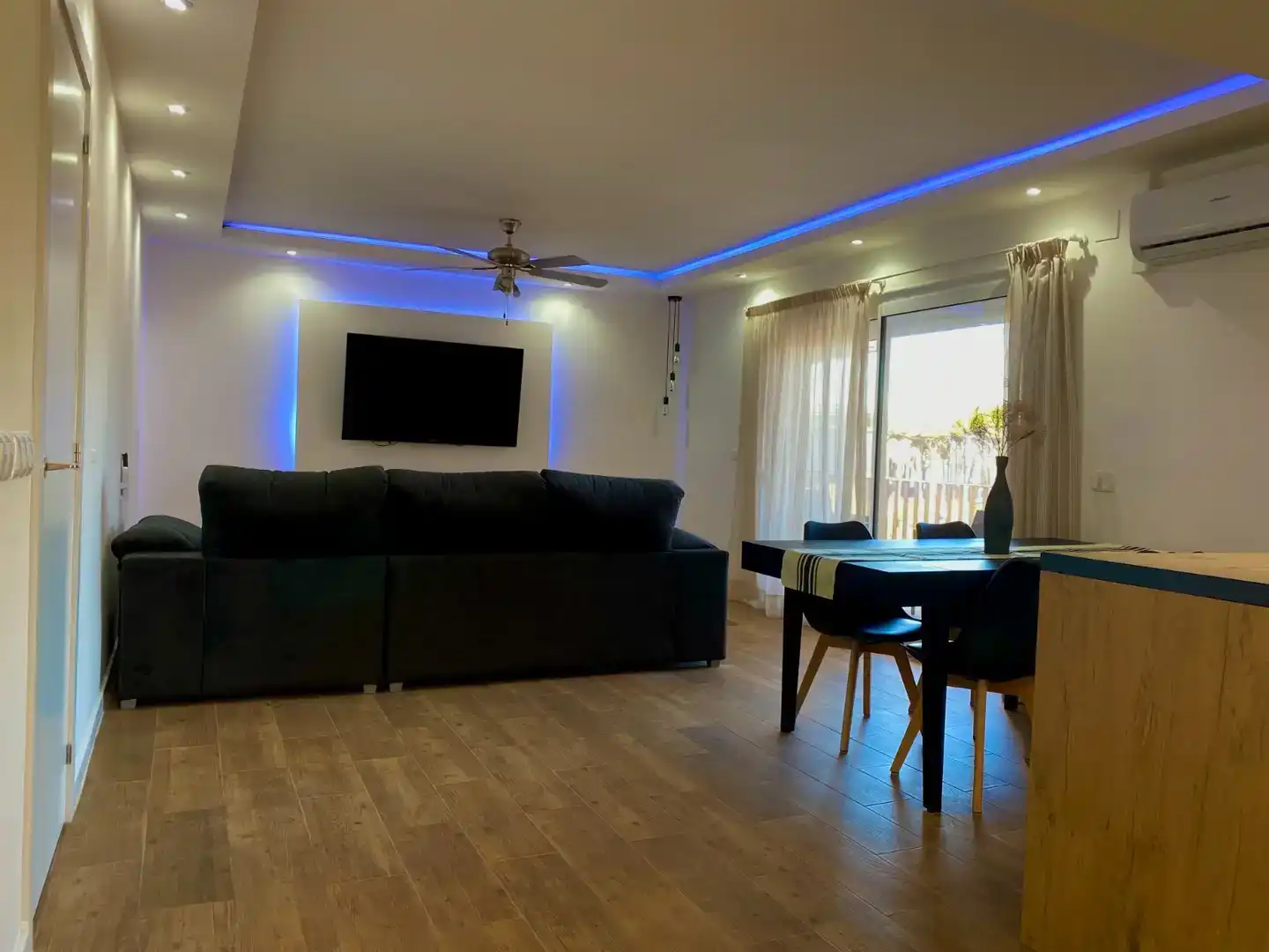 Wohnzimmer von Wohnung zur Miete in Vila-seca mit Klimaanlage und Balkon