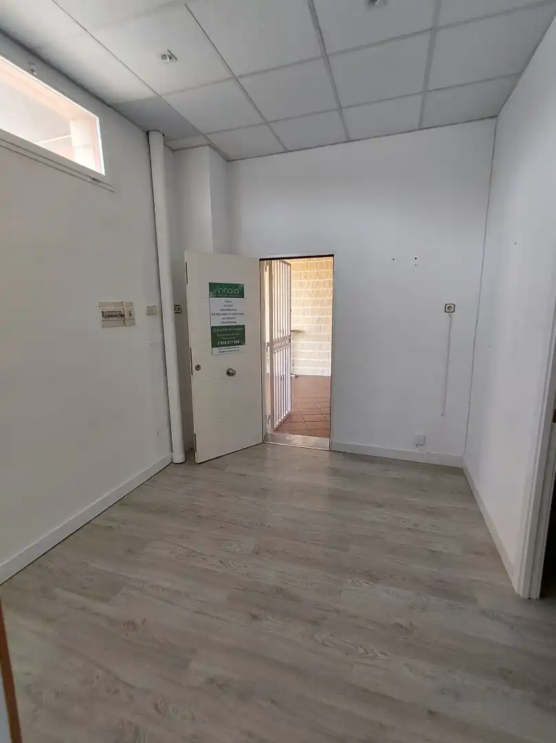 Geschaftsraum zur Miete in Avenida España, Peñas Albas - Zulema