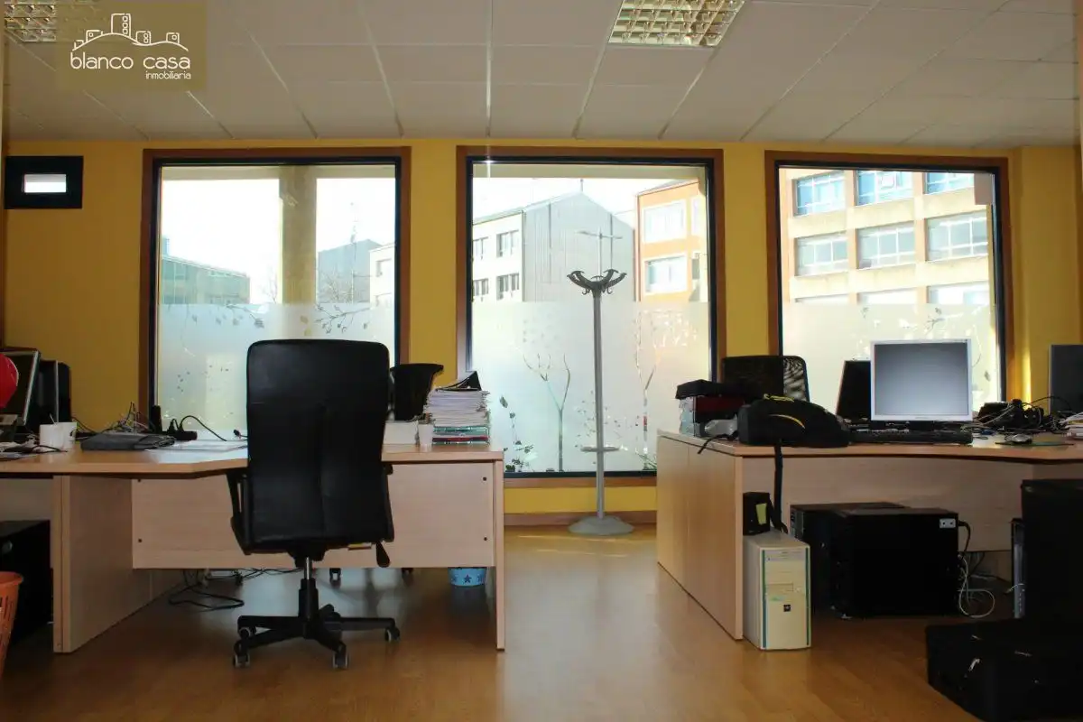 Local commercial à vendre à Carballo, imagen 2