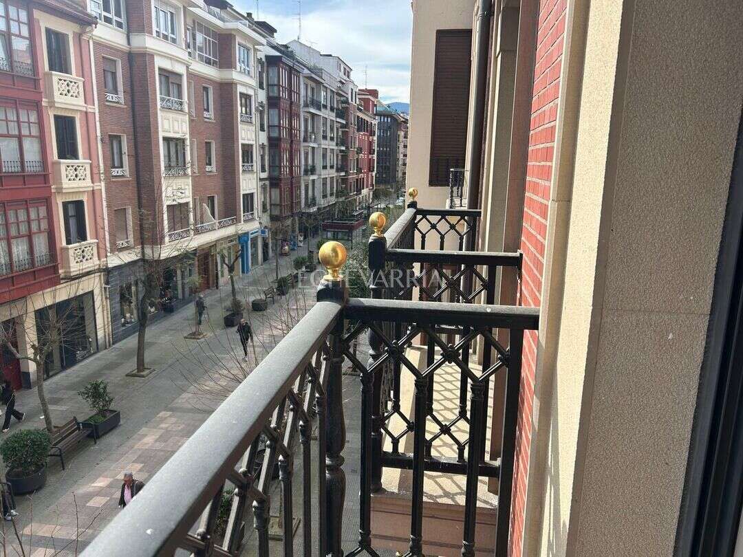 Terrassa de Pis de lloguer en Getxo  amb Aire condicionat, Calefacció i Balcó