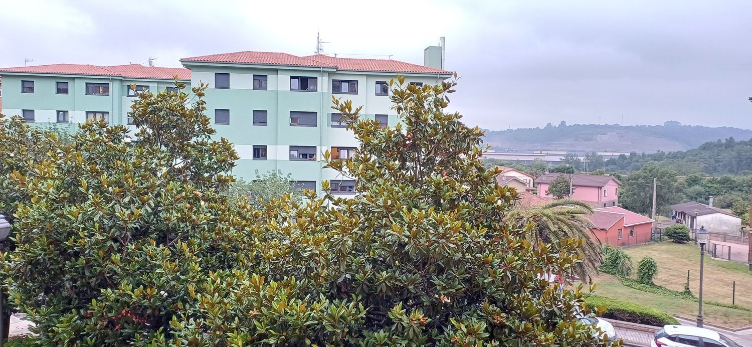 Vista exterior de Pis en venda en Gijón  amb Calefacció i Piscina
