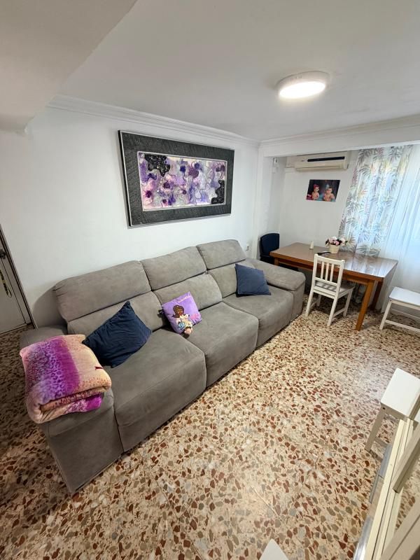 Sala d'estar de Pis en venda en  Sevilla Capital amb Aire condicionat i Calefacció