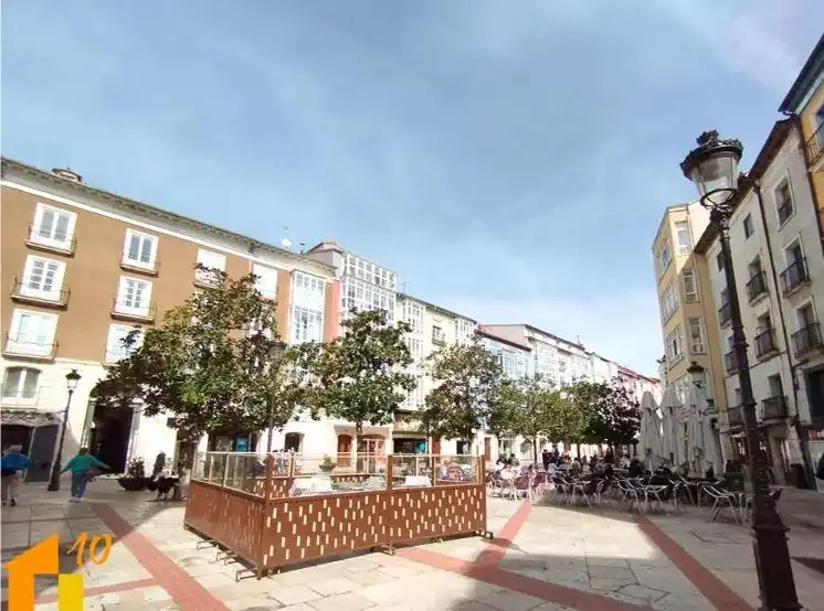 Vista exterior de Piso en venta en Burgos con Calefacción