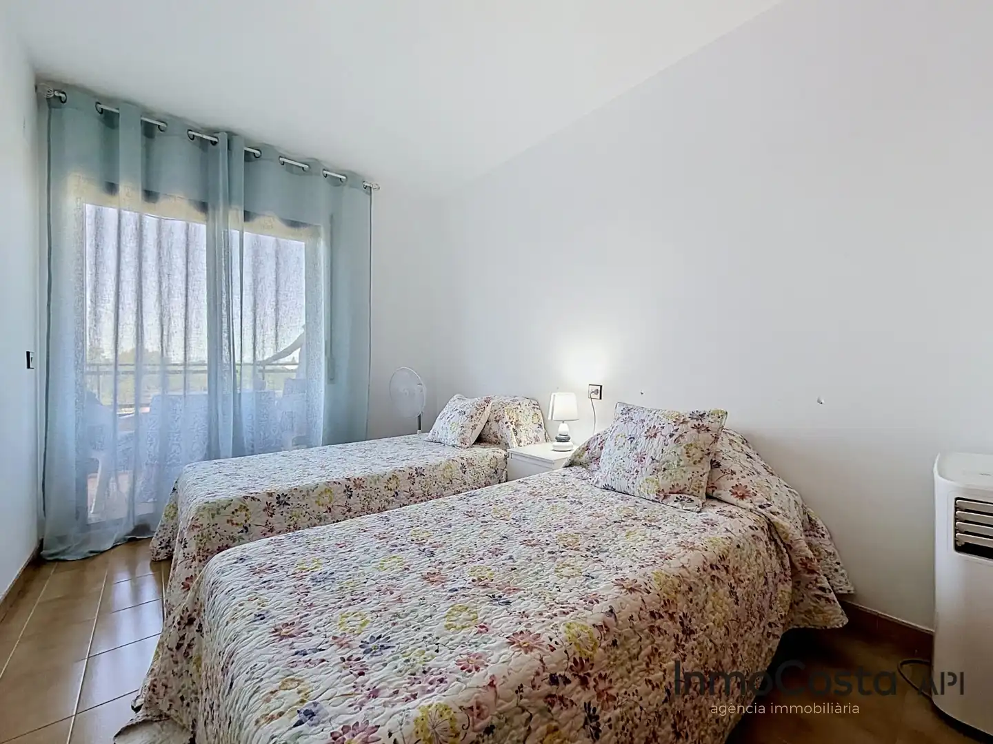 Schlafzimmer von Wohnungen zum Verkauf in L'Estartit mit Terrasse, Möbliert und Waschmaschine