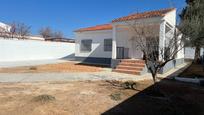 Vista exterior de Casa o xalet de lloguer en Llíria amb Terrassa