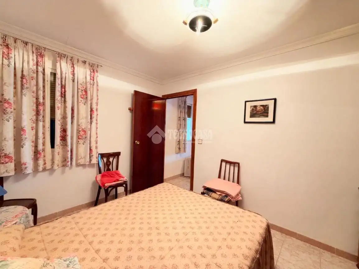 Schlafzimmer von Einfamilien-Reihenhaus zum Verkauf in Tembleque