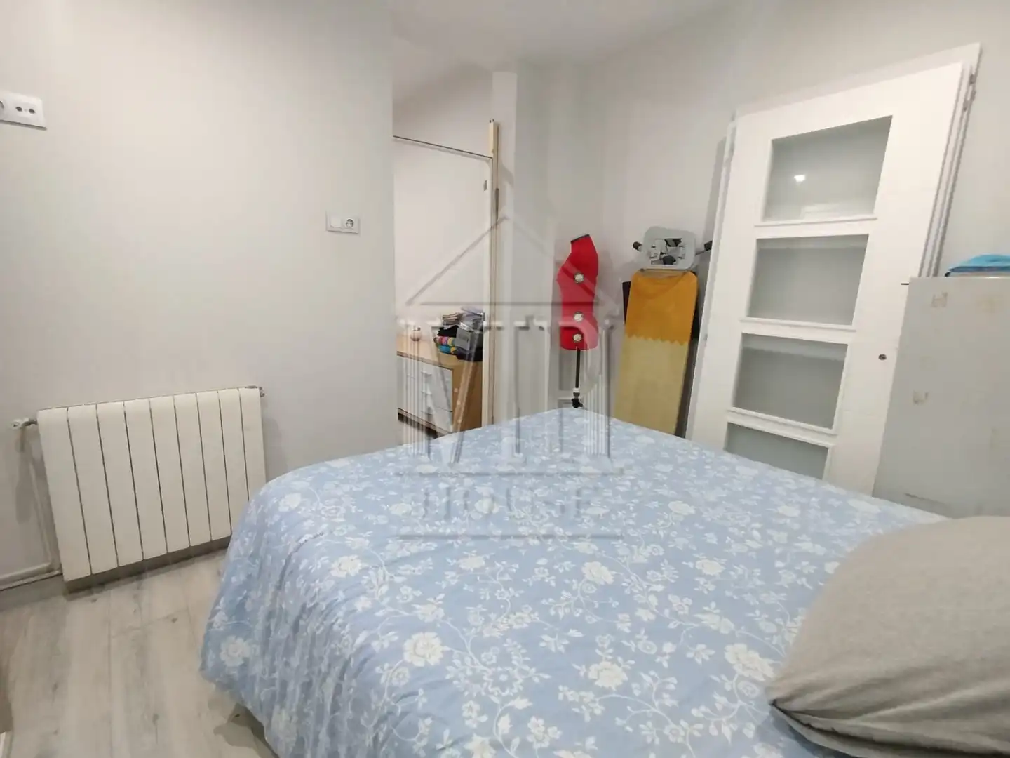 Schlafzimmer von Einfamilien-Reihenhaus zum Verkauf in Badalona mit Klimaanlage, Heizung und Parkett