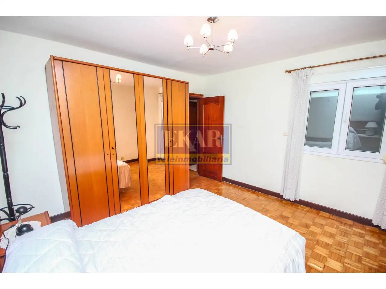 Habitación de Piso en venta en Irun  con Calefacción y Balcón