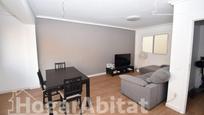 Living room of Flat for sale in  Valencia Capital  with Air Conditioner and Balcony