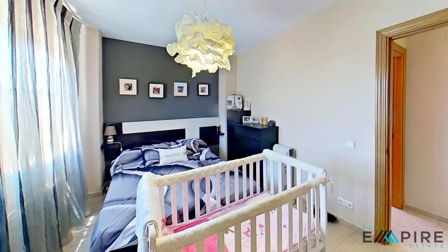 Bedroom of Flat for sale in Parla  with Air Conditioner, Heating and Storage room