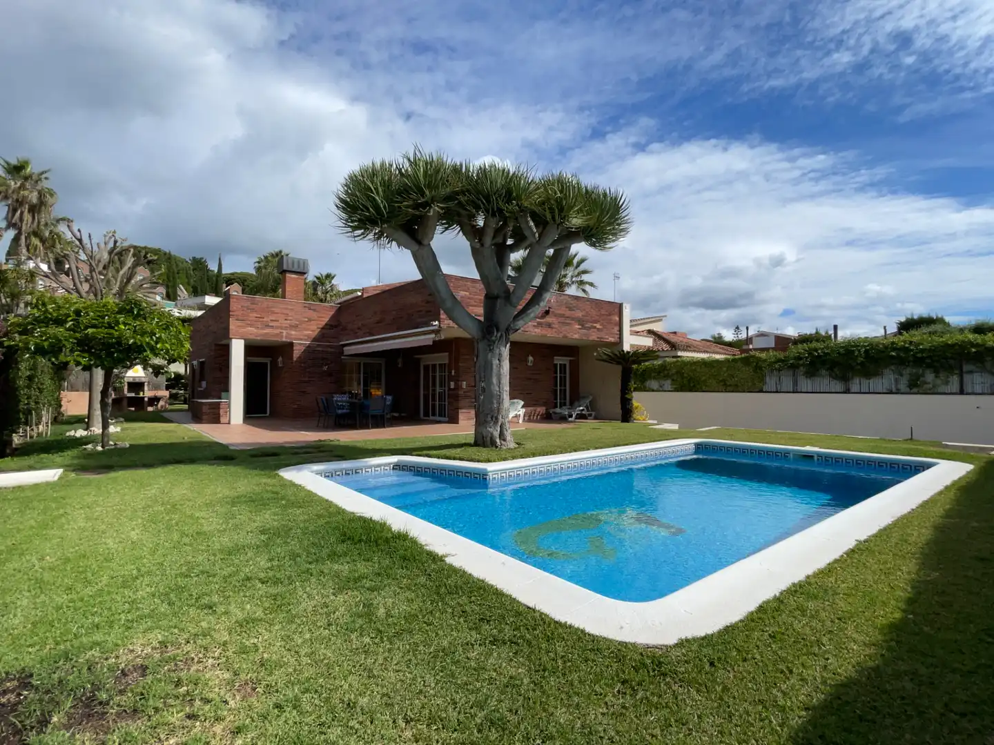 Jardí de Casa o xalet en venda en Sant Vicenç de Montalt amb Aire condicionat, Calefacció i Jardí privat