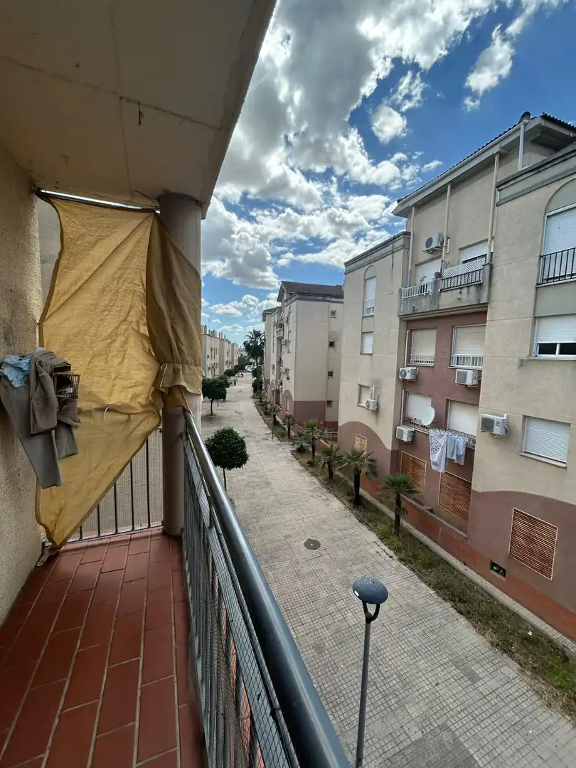Außenansicht von Wohnung zum Verkauf in Utrera mit Terrasse und Abstellraum
