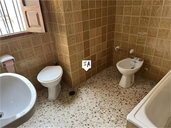 Bany de Casa adosada en venda en Luque amb Terrassa, Traster i Internet