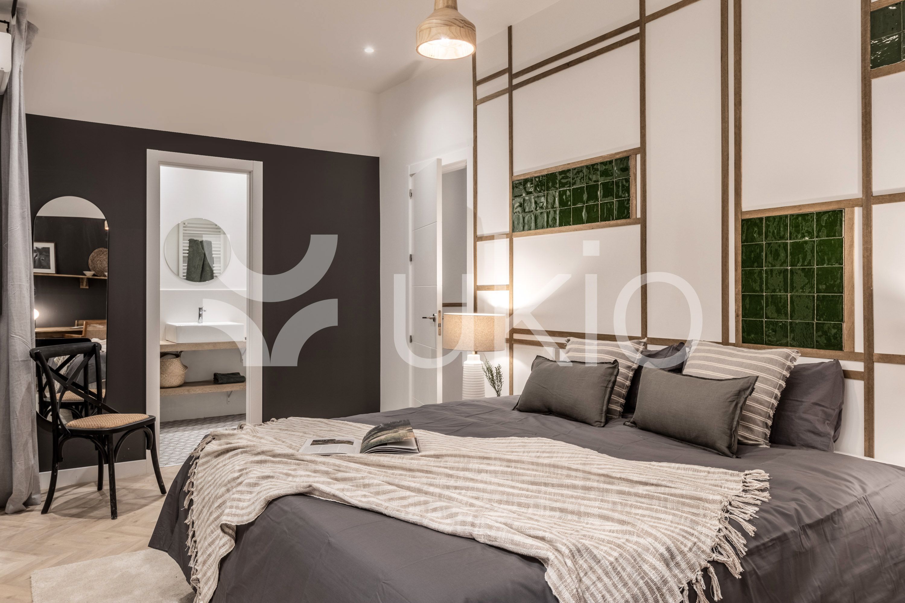 Dormitori de Apartament de lloguer en  Madrid Capital amb Aire condicionat, Calefacció i Moblat