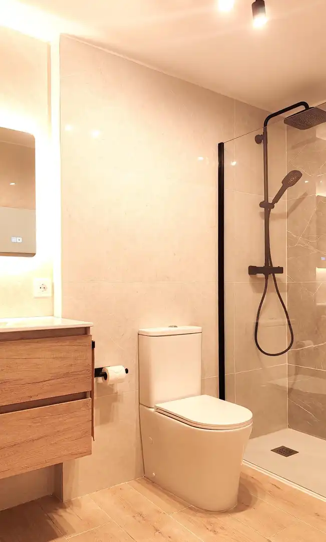 Baño de Piso en venta en Bareyo con Calefacción y Amueblado