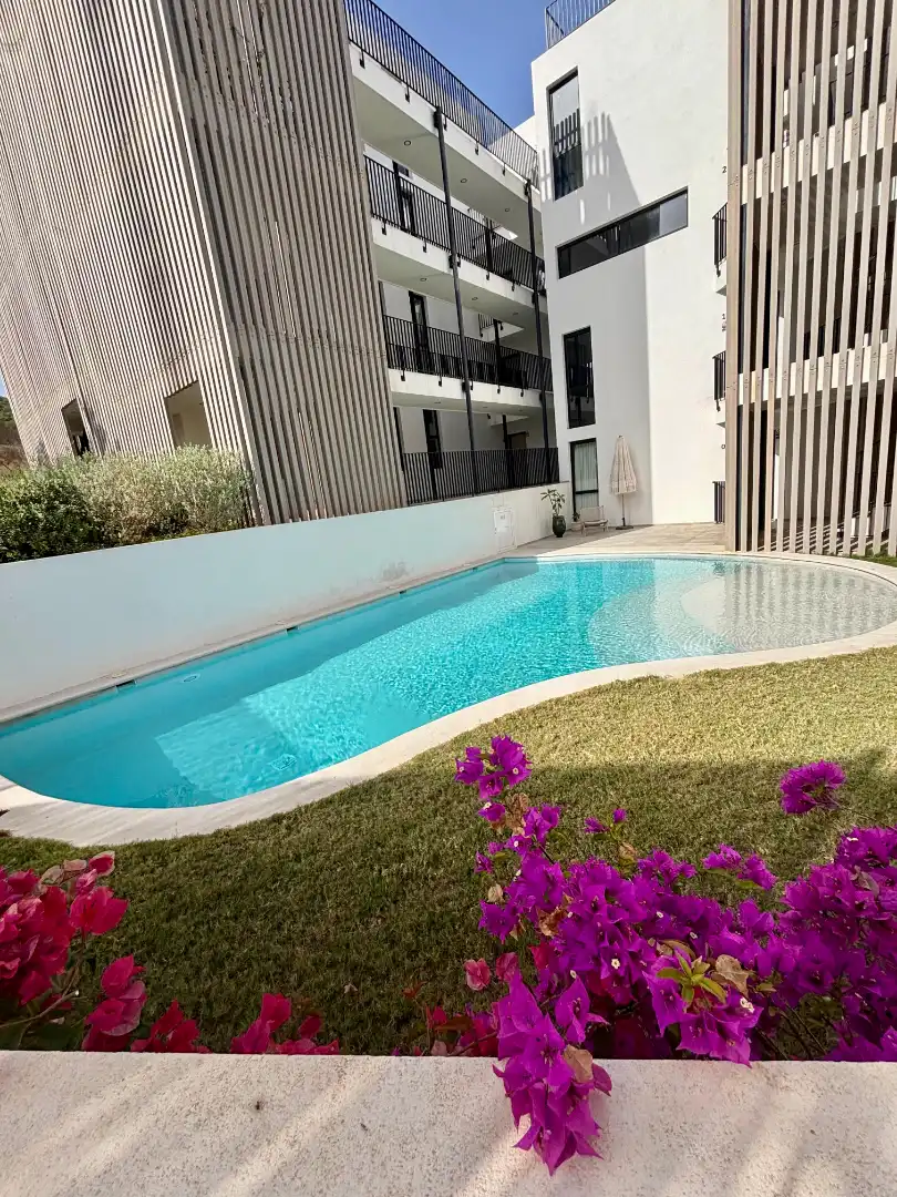 Piscina de Pis en venda en Santa Eulària des Riu amb Aire condicionat, Calefacció i Terrassa