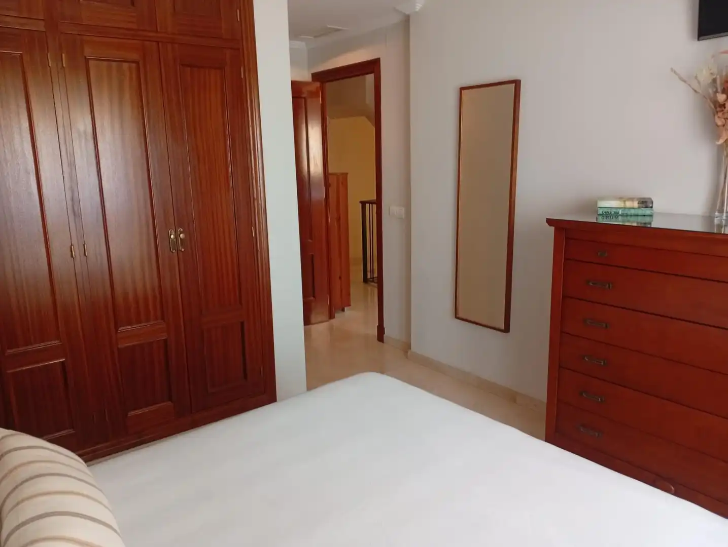 Habitación de Casa adosada en venta en Alcalá de Guadaira con Aire acondicionado, Calefacción y Terraza