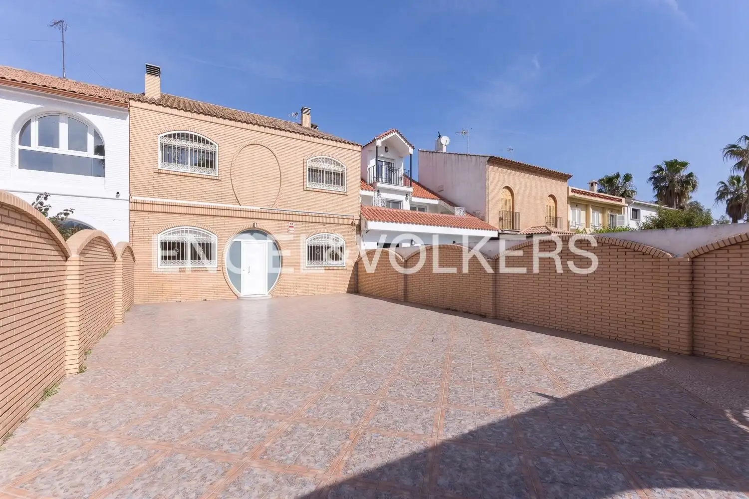 Vista exterior de Casa o xalet en venda en Valencia amb Aire condicionat, Calefacció i Terrassa