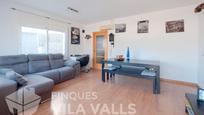Sala d'estar de Casa o xalet en venda en Bigues i Riells amb Aire condicionat, Jardí privat i Parquet