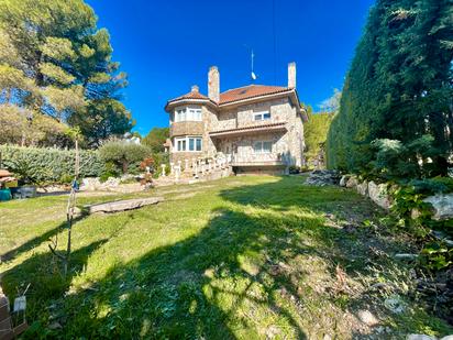 Jardí de Casa o xalet en venda en Villalbilla amb Calefacció, Jardí privat i Piscina