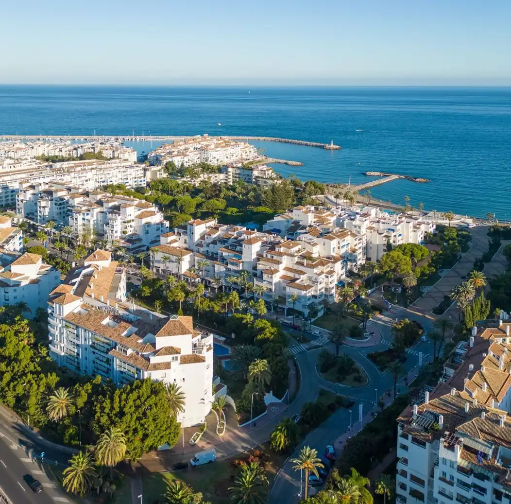 Piso con piscina en venta en Nueva Andalucía, imagen 2