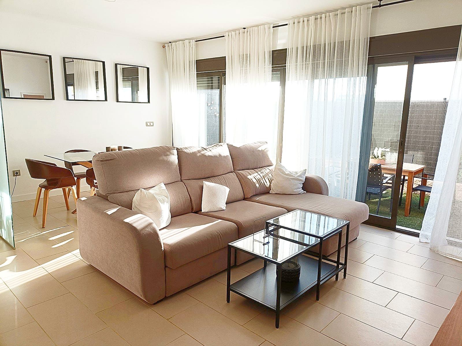 Sala d'estar de Casa adosada en venda en Vélez-Málaga amb Aire condicionat, Terrassa i Traster