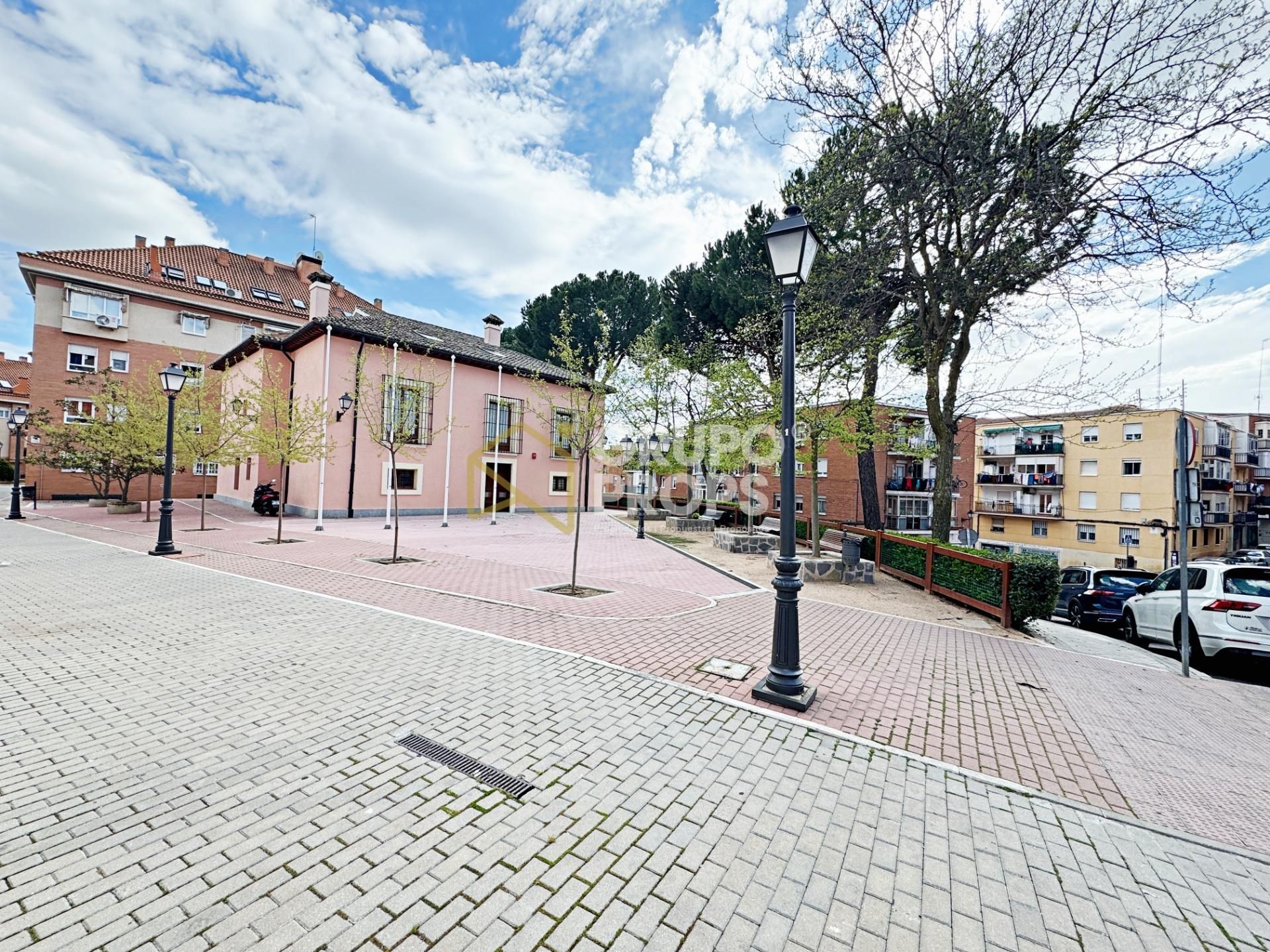 Vista exterior de Pis en venda en Boadilla del Monte amb Calefacció i Parquet