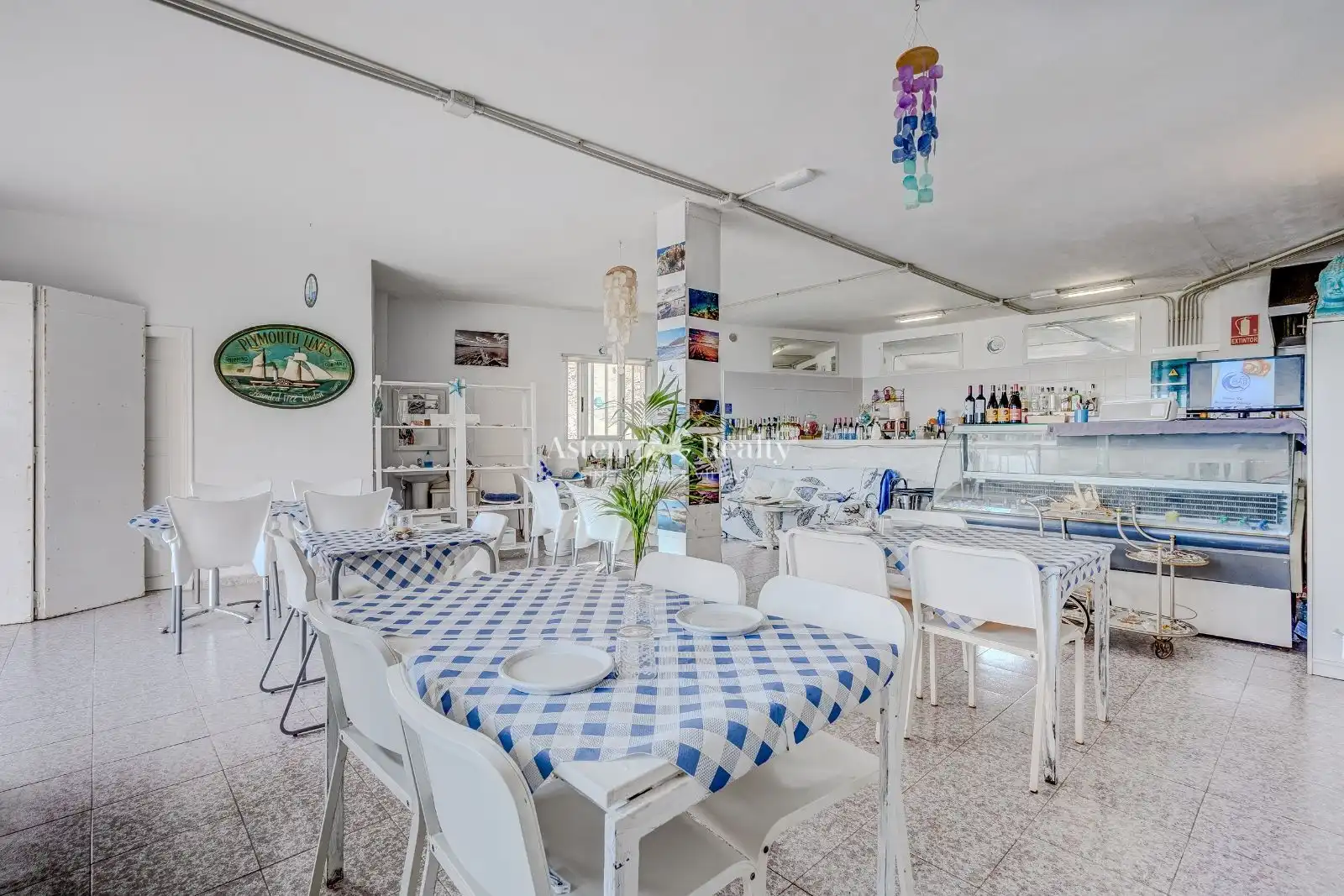 Local en traspaso en Arico con Terraza, Amueblado y Internet
