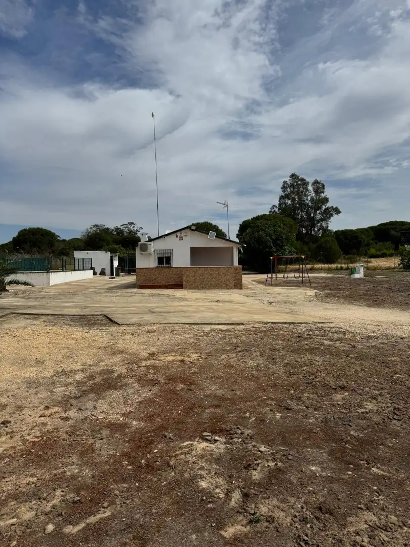 Country house zum Verkauf in Lucena del Puerto mit Schwimmbad