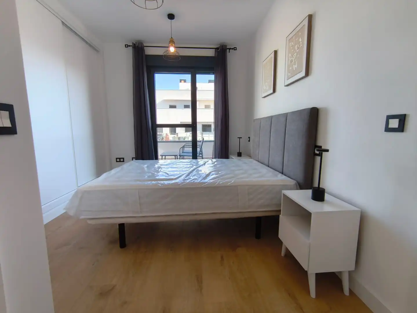 Dormitori de Apartament de lloguer en Badajoz amb Aire condicionat, Calefacció i Terrassa