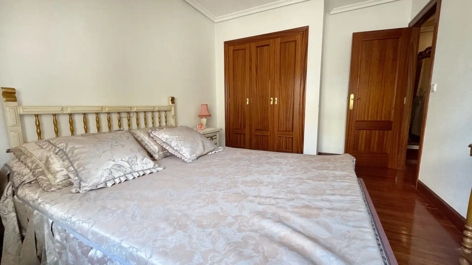 Habitación de Casa o chalet en venta en L'Alfàs del Pi con Piscina