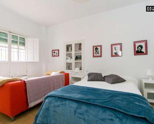 Bedroom of Study to share in  Granada Capital  with Air Conditioner and Terrace