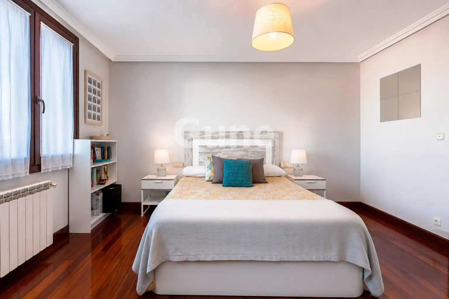 Habitación de Casa adosada en venta en Orendain con Calefacción, Terraza y Trastero