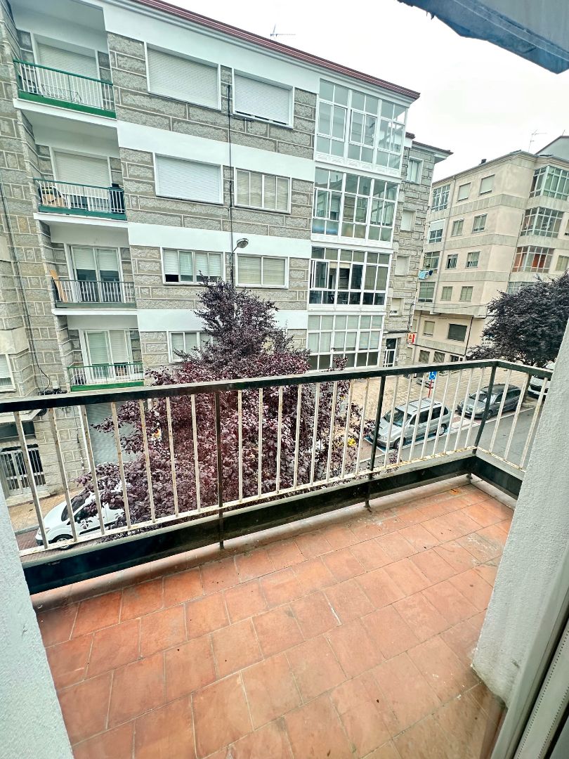 Terrassa de Pis de lloguer en Ourense Capital  amb Rentadora i Balcó