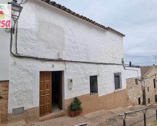 Vista exterior de Casa o xalet en venda en Baños de la Encina amb Terrassa