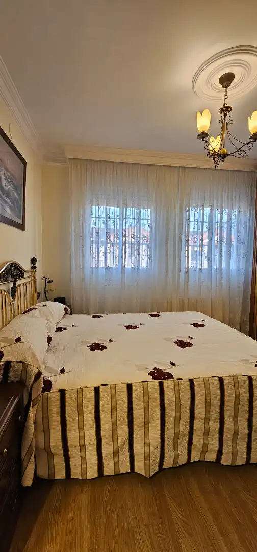 Habitación de Casa o chalet en venta en Churriana de la Vega con Trastero y Amueblado