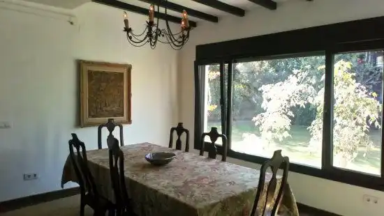 Menjador de Casa o xalet de lloguer en Sotogrande amb Aire condicionat, Calefacció i Jardí privat